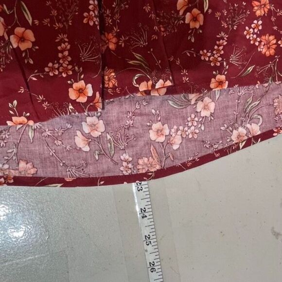 NWT Set of 2 Old Navy Women's Floral Ruffle Trim Smocked Blouse Red Gold Size XS - Picture 16 of 16